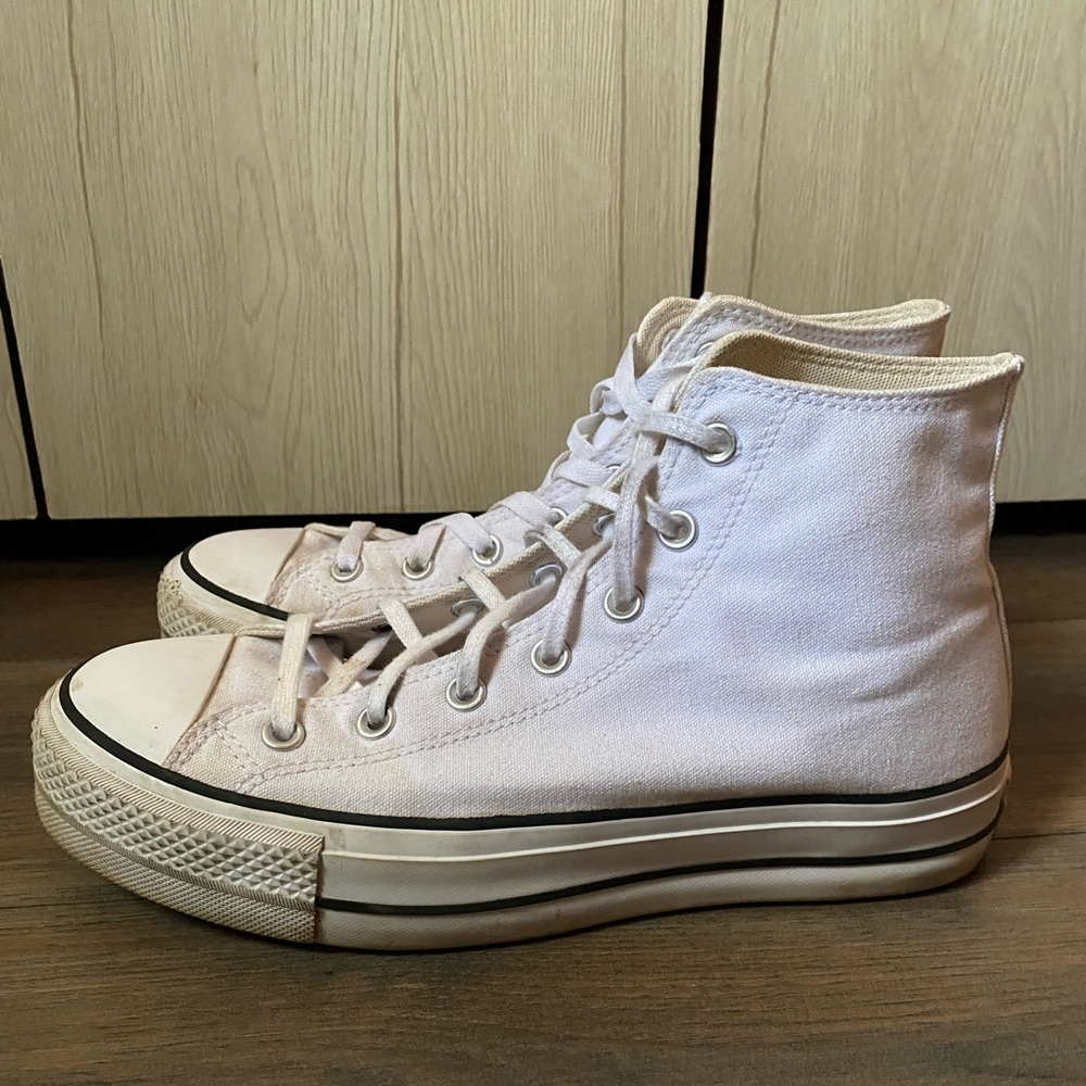 Converse shoes - Picture 10 of 15